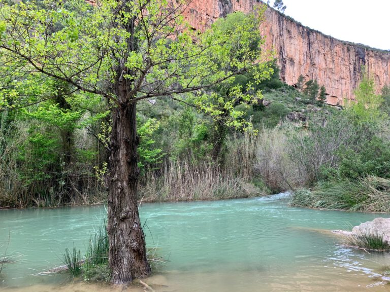 Senderismo Charco Azul Chulilla Valencia by Serranía Aventura