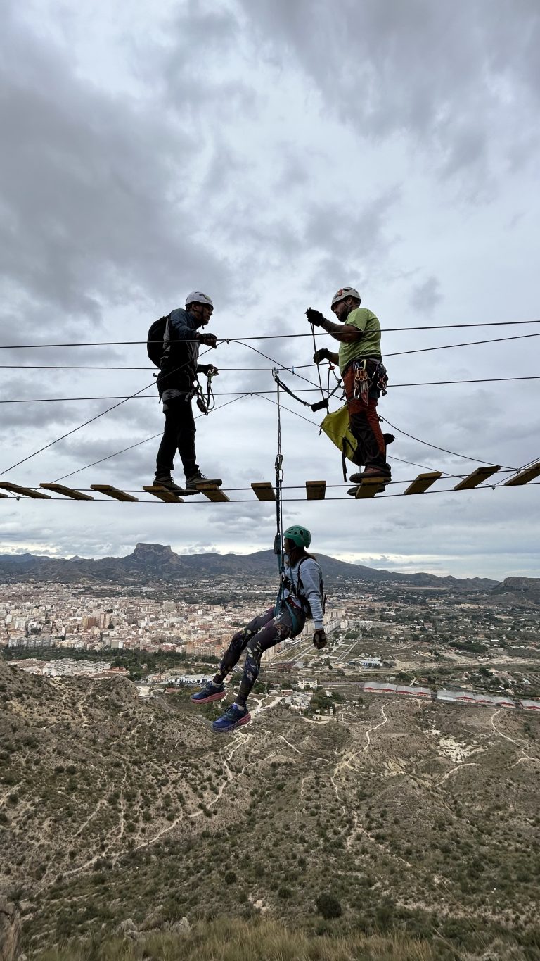 Vía ferrata del Bolón Elda Alicante by Serranía Aventura