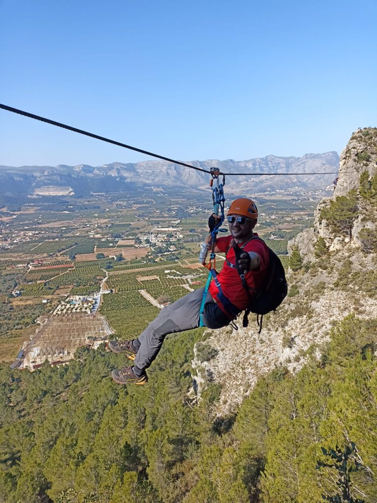 Vía ferrata Falconera Gandía by Serranía Aventura