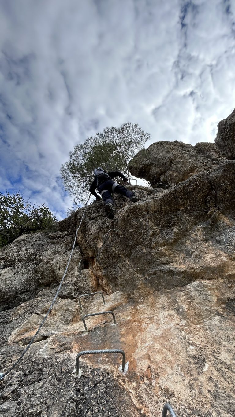 Vía ferrata Falconera Gandía by Serranía Aventura