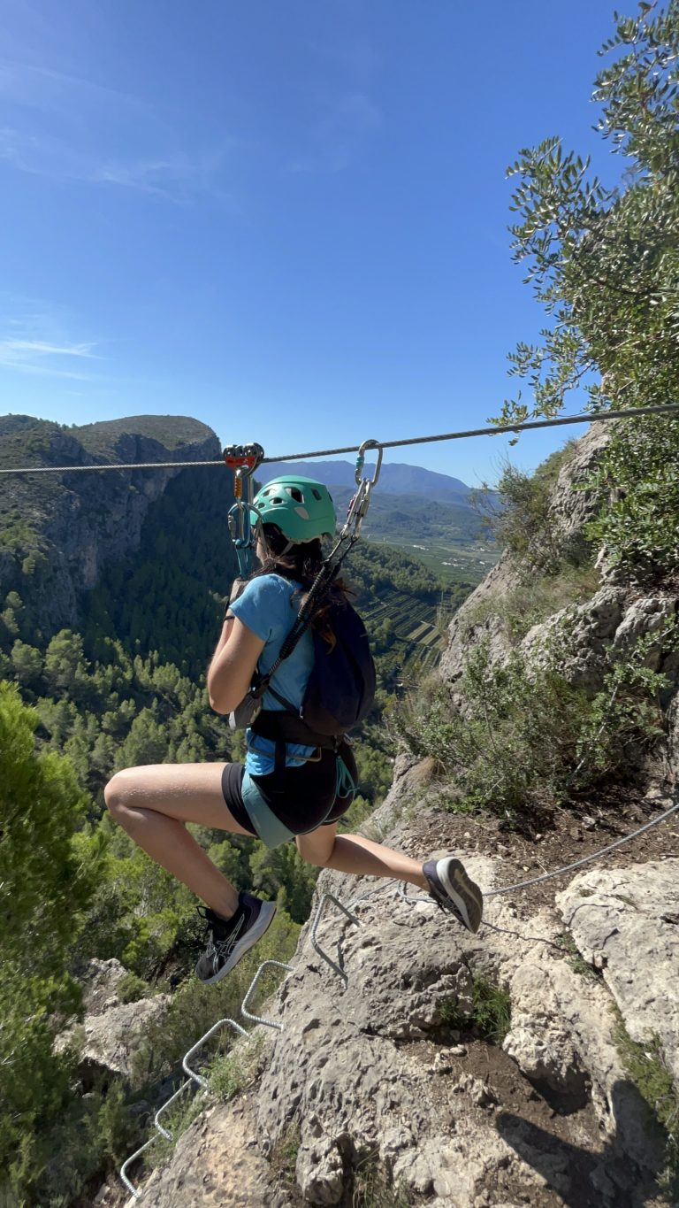 Ferrata Falconera Gandía by Serranía Aventura