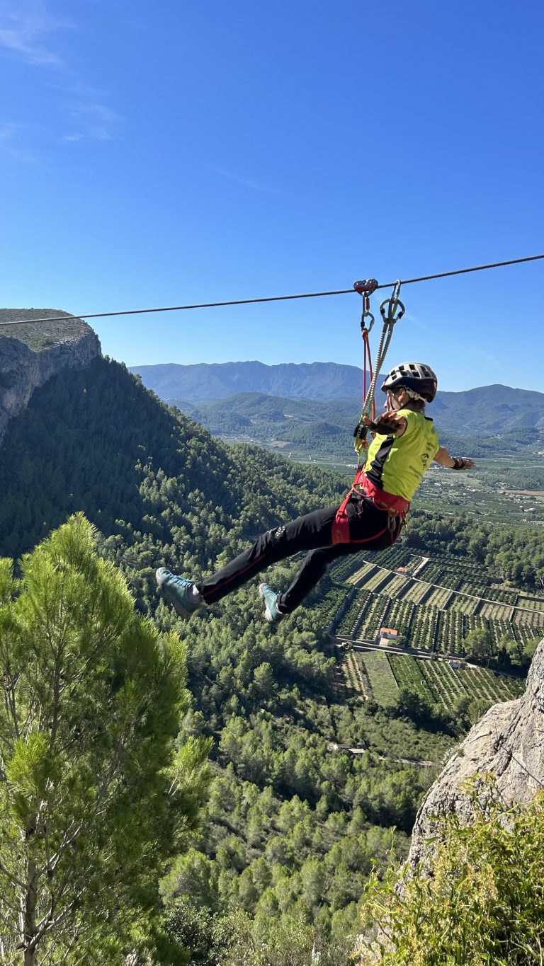 Ferrata Falconera Gandía by Serranía Aventura