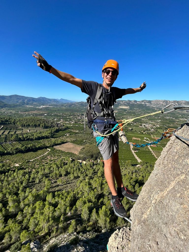 Ferrata Falconera Gandía by Serranía Aventura