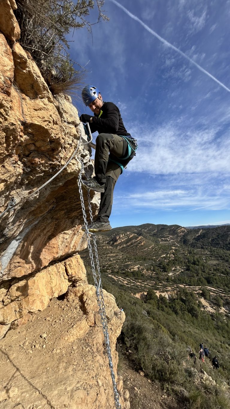 Vía ferrata Peña Roya Losa del Obispo by Serranía Aventura