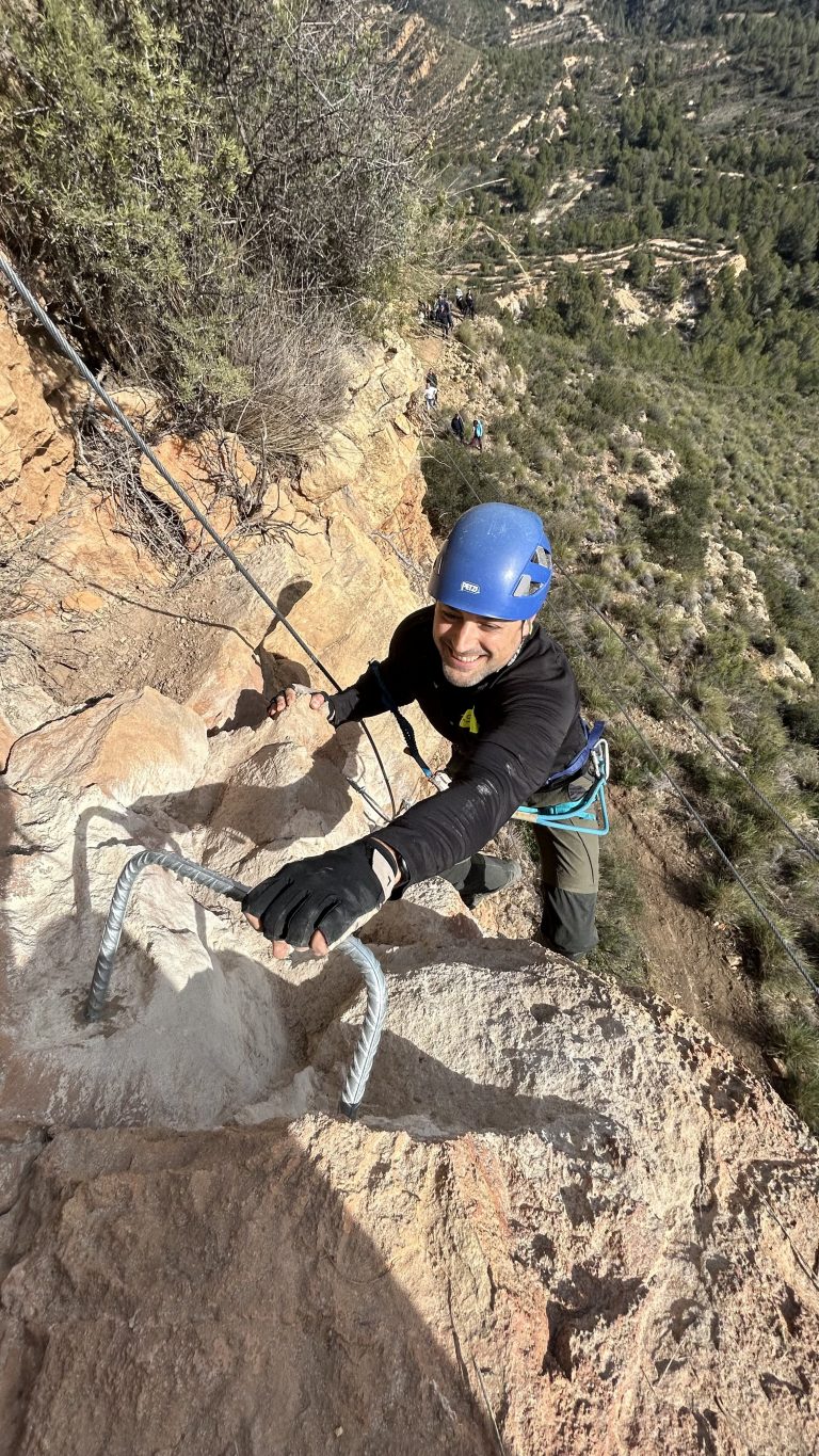 Vía ferrata Peña Roya Losa del Obispo by Serranía Aventura