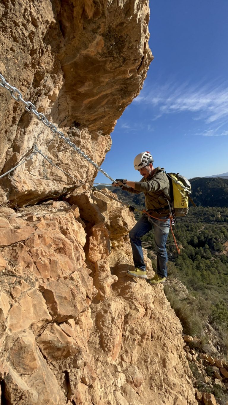 Vía ferrata Peña Roya Losa del Obispo by Serranía Aventura