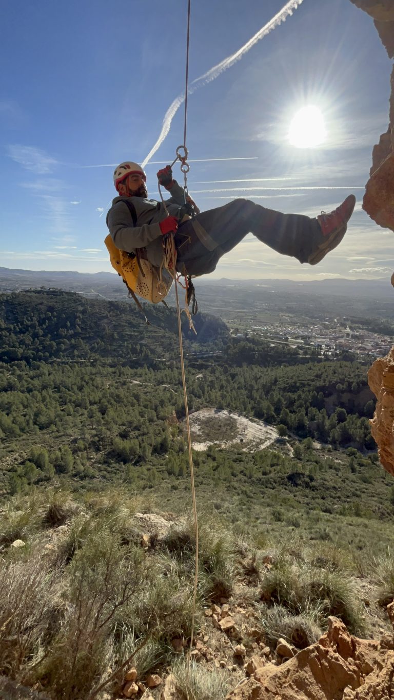 Vía ferrata Peña Roya Losa del Obispo by Serranía Aventura