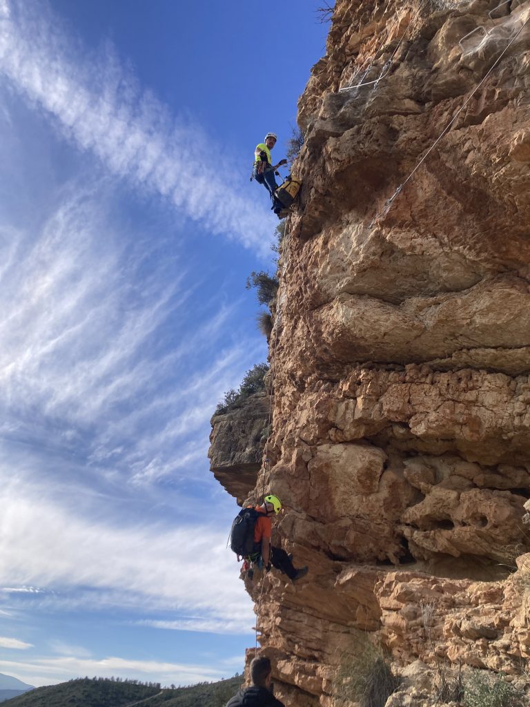 Vía ferrata Peña Roya Losa del Obispo by Serranía Aventura