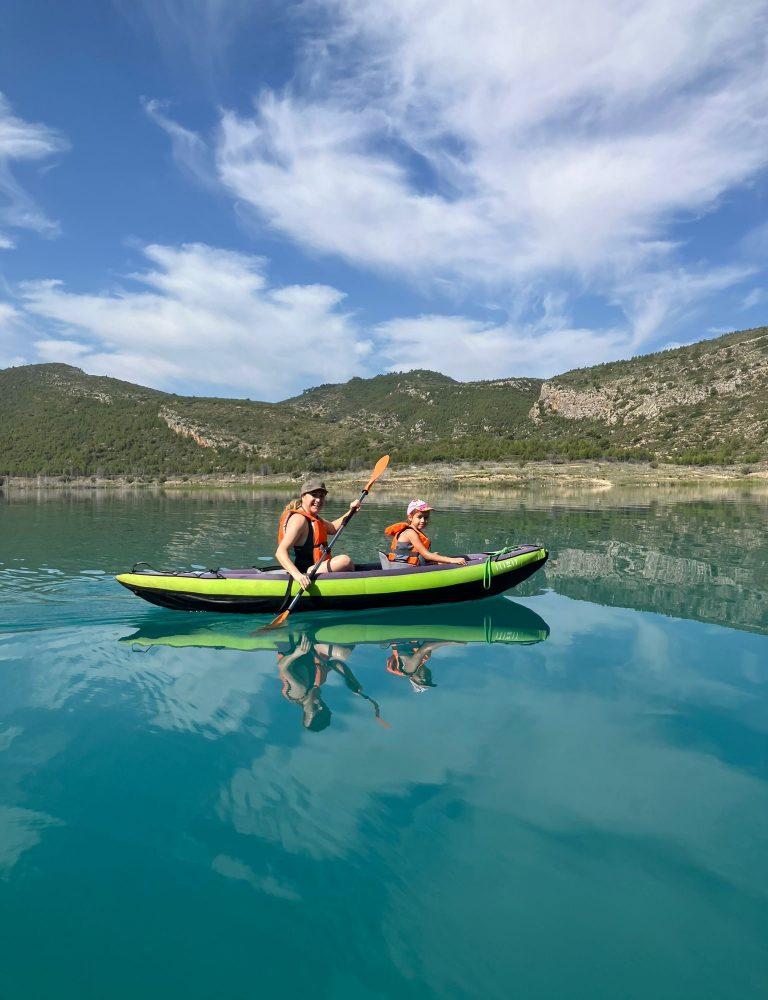 Kayak embalse de Loriguilla by Serranía Aventura