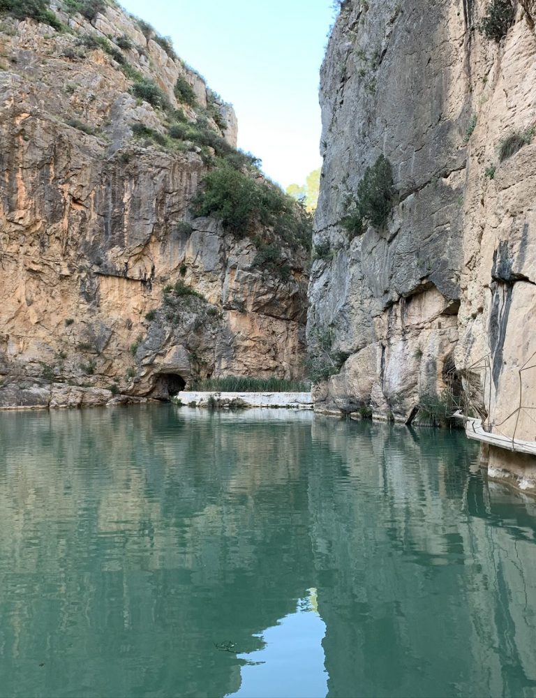 Senderismo Charco Azul Chulilla Valencia by Serranía Aventura