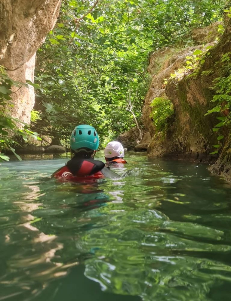 Barranquismo Barranco Gorgo de la Escalera Anna Valencia by Serranía Aventura