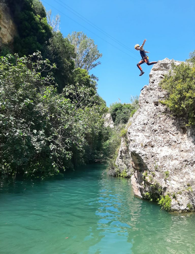 Barranquismo barranco Gorgo de la Escalera Anna by Serranía Aventura