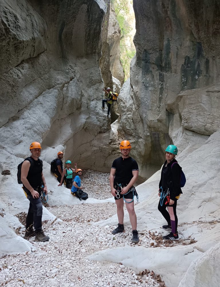 Barranquismo Barranc de l'infern Vall de Laguar Alicante by Serranía Aventura