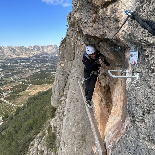 Vía ferrata Falconera Gandía by Serranía Aventura
