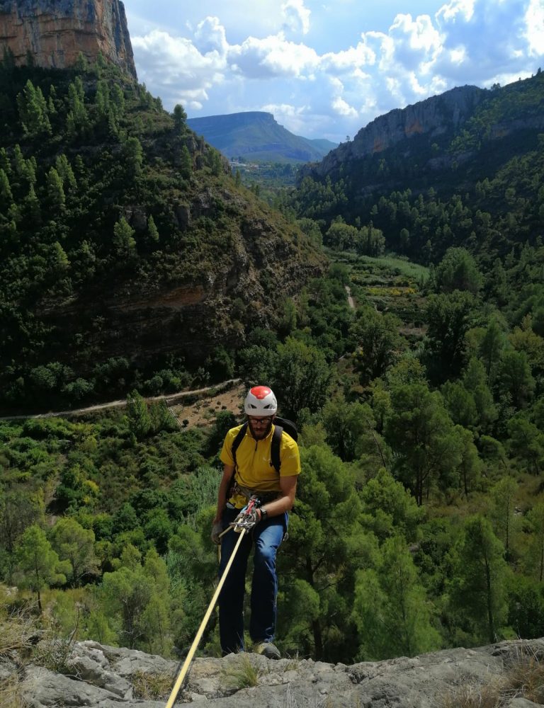 Álex barranquismo barranco del Tesoro Chulilla Valencia by Serranía Aventura
