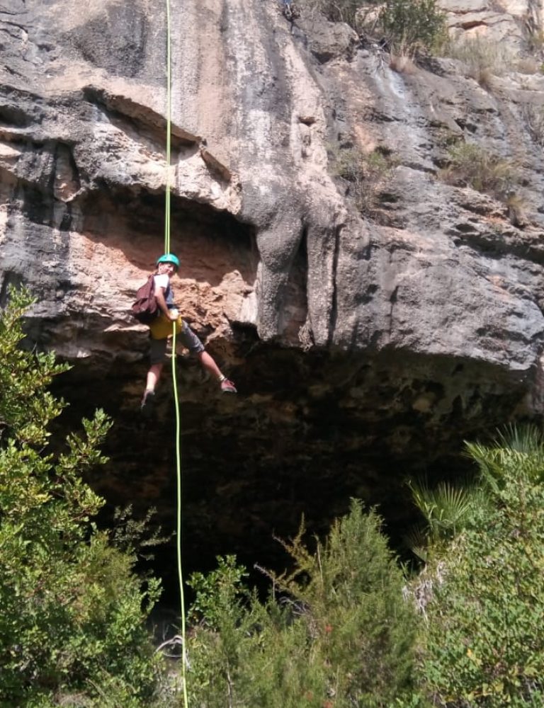 Barranquismo barranco del Tesoro Chulilla Valencia by Serranía Aventura
