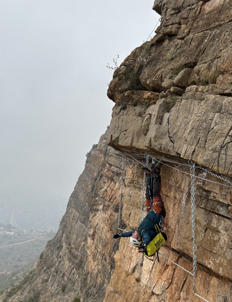 Vía ferrata Sants de la Pedra Vall D'Uixó by Serranía Aventura