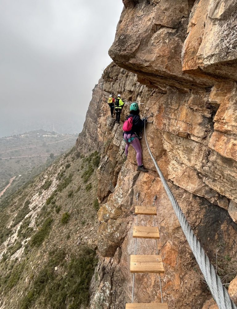 Vía ferrata Sants de la Pedra Vall D'Uixó by Serranía Aventura