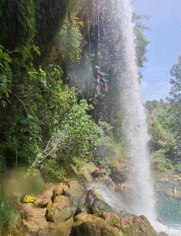 Barranquismo Barranco Gorgo de la Escalera Anna Valencia by Serranía Aventura