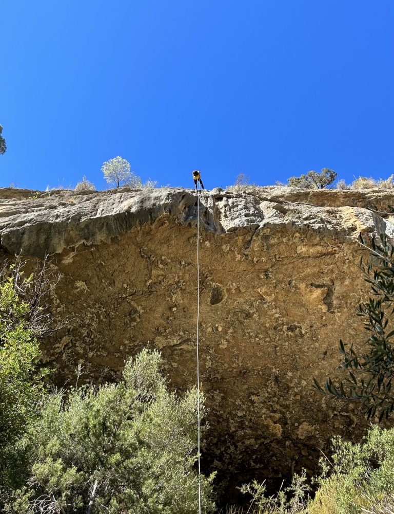 Barranquismo barranco del Tesoro Chulilla Valencia by Serranía Aventura