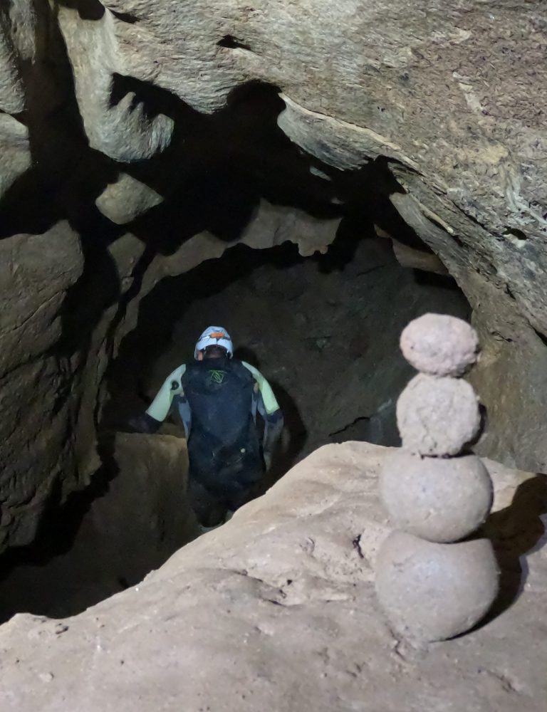 Espeleología Túnel del Sumidero de Vallada Valencia by Serranía Aventura