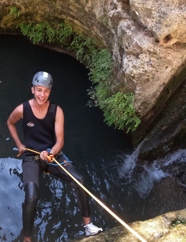Barranquismo barranco Gorgo de la Escalera Anna by Serranía Aventura
