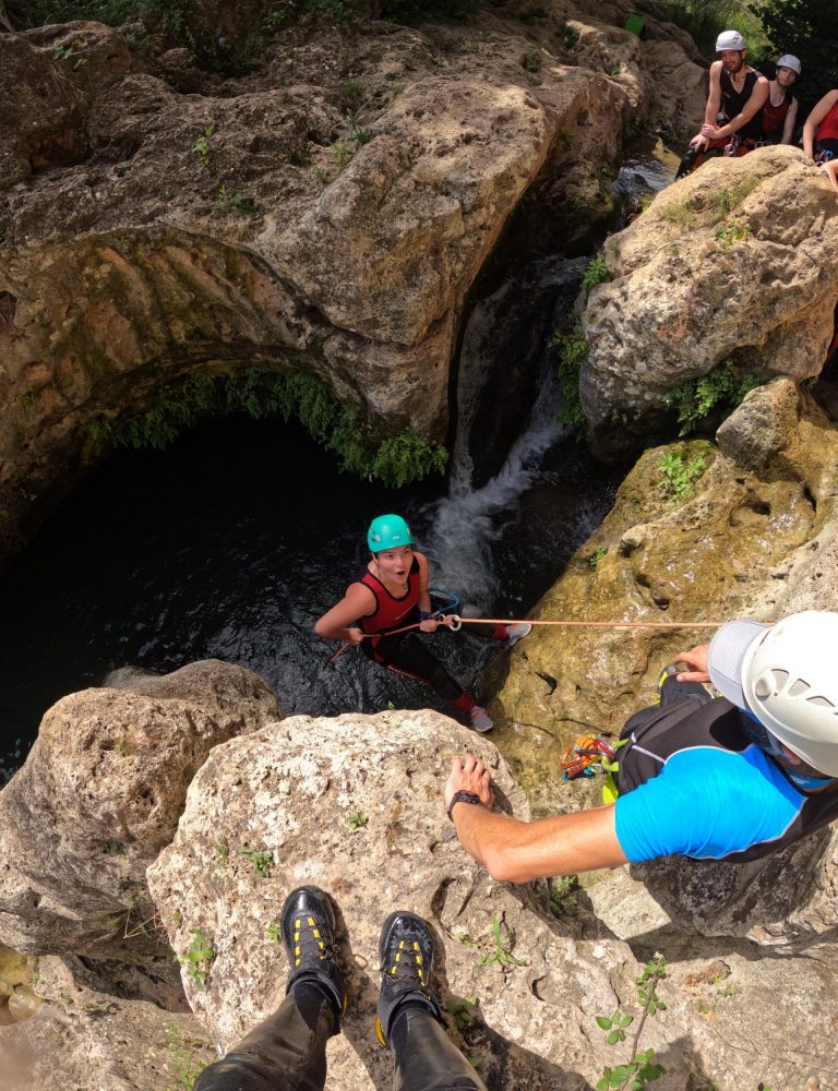 Barranquismo barranco Gorgo de la Escalera Anna by Serranía Aventura