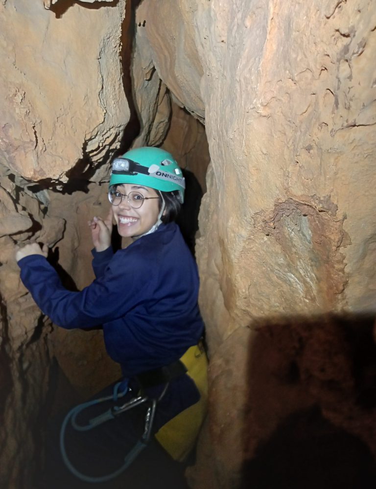 Espeleología sima K28 Serra Valencia by Serranía Aventura