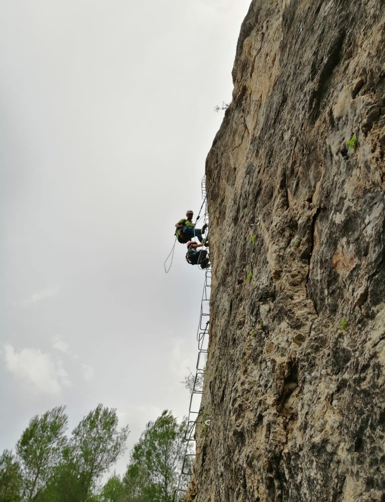 Vía ferrata Roca Molí Alcora by Serranía Aventura
