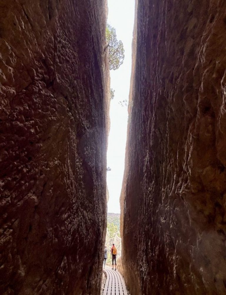 Ruta senderismo Peña Cortada Calles Chelva by Serranía Aventura