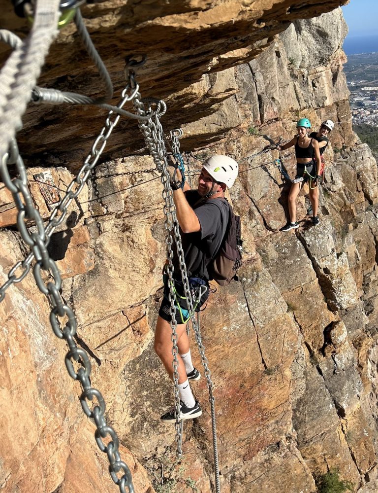 Vía ferrata Sants de la Pedra Vall d'Uixó Castellón by Serranía Aventura
