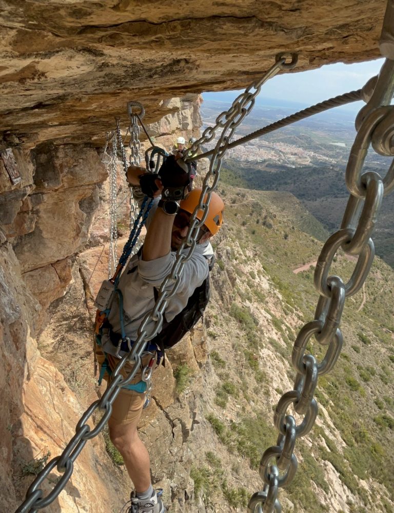 Vía ferrata Sants de la Pedra Vall d'Uixó Castellón by Serranía Aventura