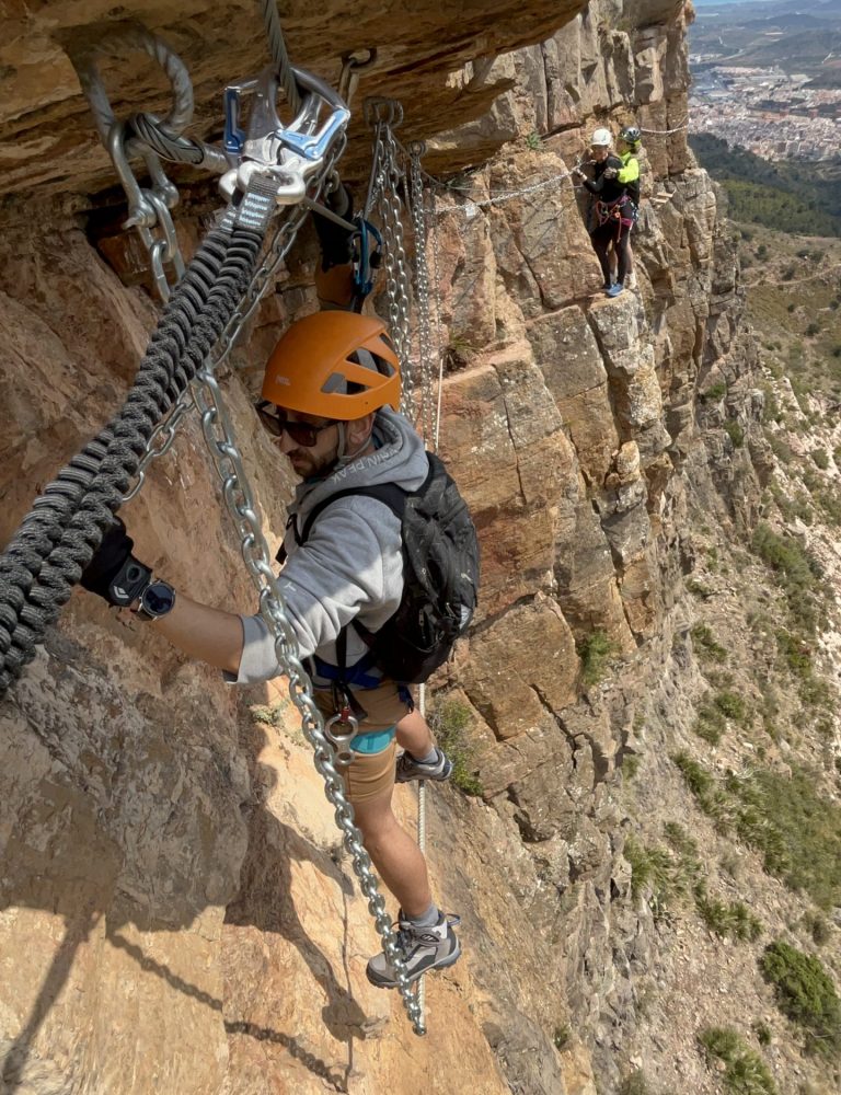 Vía ferrata Sants de la Pedra Vall d'Uixó Castellón by Serranía Aventura