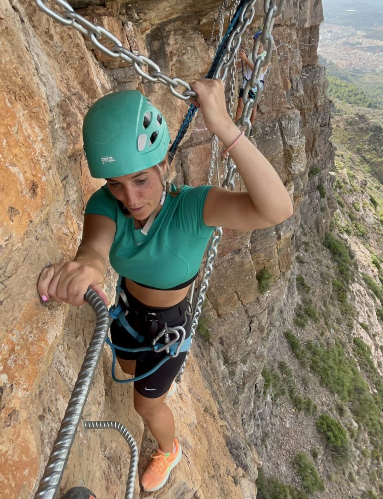Vía Ferrata Sants de la Pedra Vall D'Uixó by Serranía Aventura