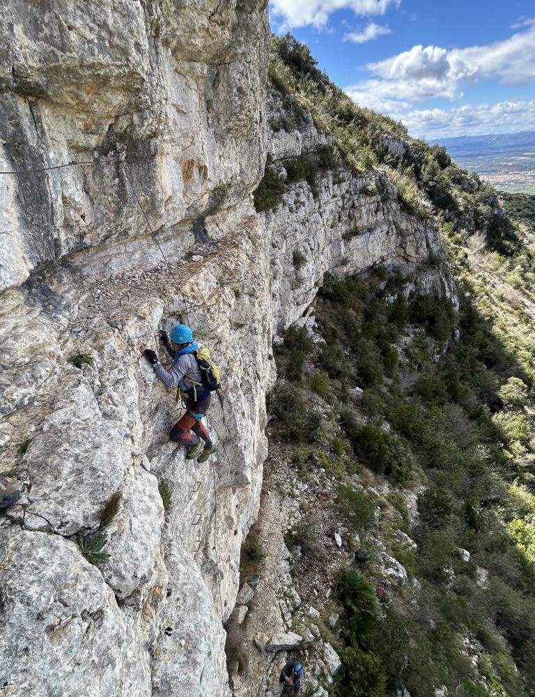 Vía ferrata Ulldecona by Serranía Aventura