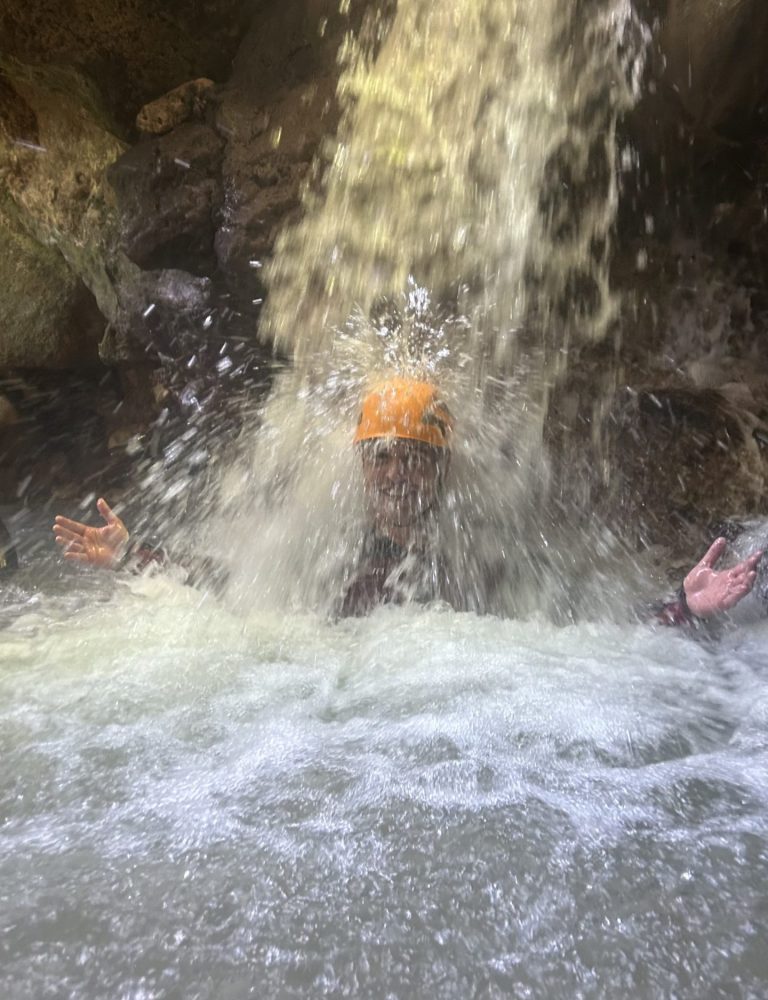 Serranía Aventura Barranquismo Gorgo de la Escalera Anna