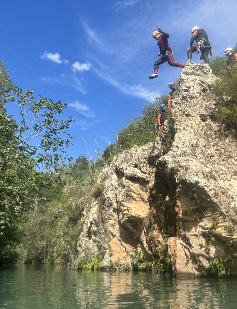 Serranía Aventura Barranquismo Gorgo de la Escalera Anna