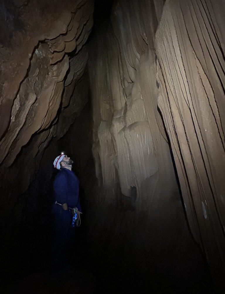 Espeleología sima k28 Serra Valencia by Serranía Aventura