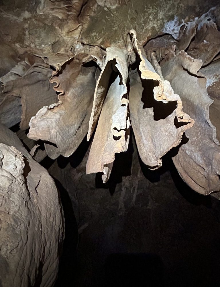 Espeleología sima k28 Serra Valencia by Serranía Aventura