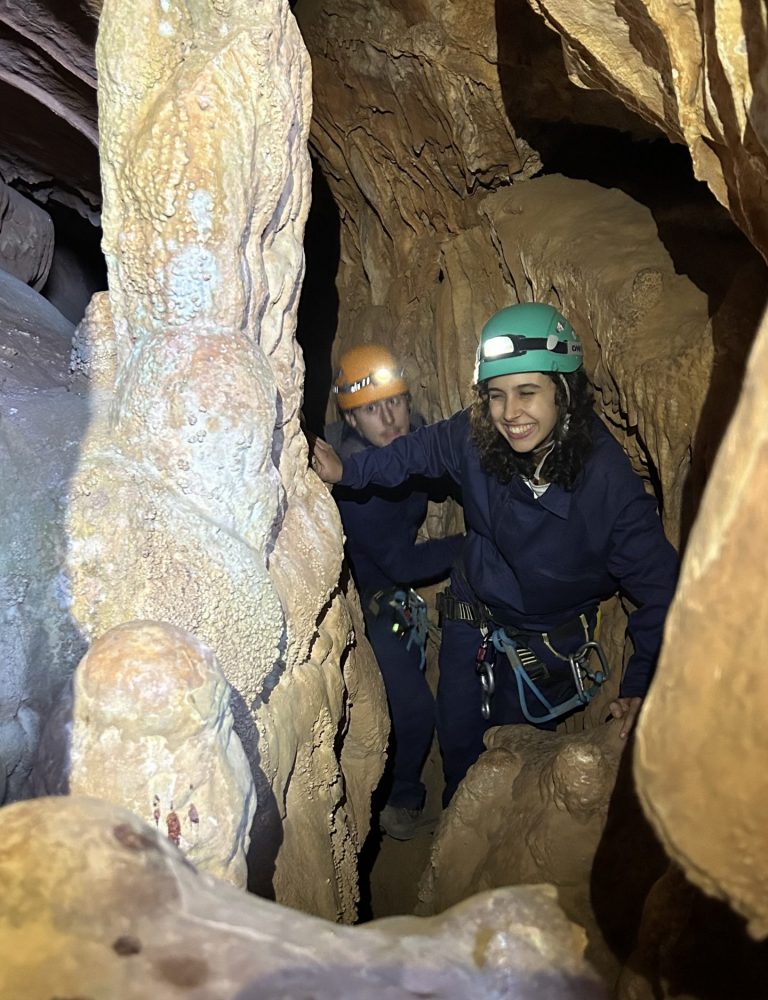 Espeleología sima k28 Serra Valencia by Serranía Aventura