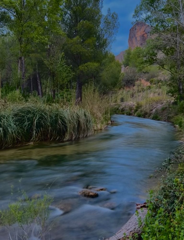 Río Turia senderismo Chulilla Valencia by Serranía Aventura