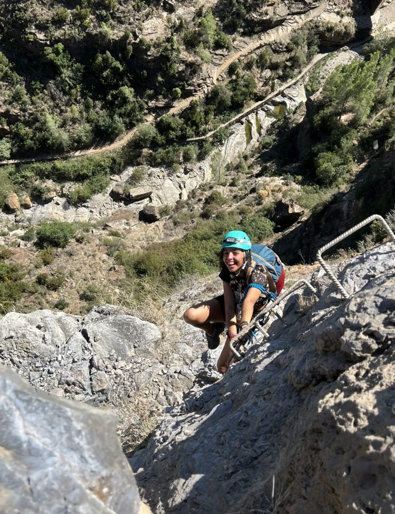 Vía ferrata La Muela Villahermosa by Serranía Aventura