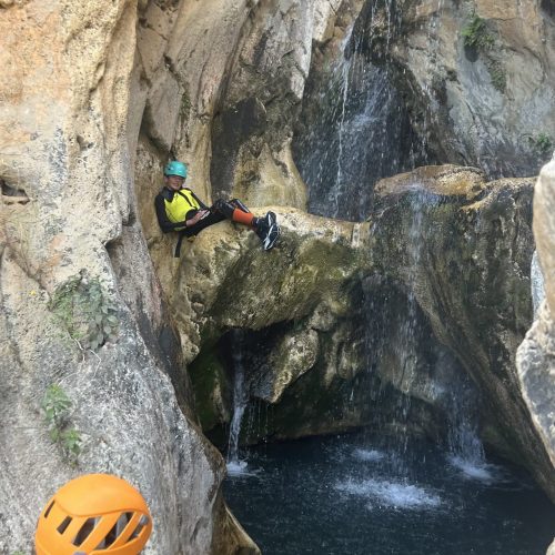 Barranquismo barranco Juanes Cueva del Turche Buñol Valencia by Serranía Aventura