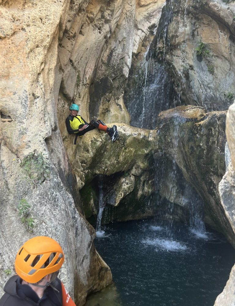 Barranquismo barranco Juanes Cueva del Turche Buñol Valencia by Serranía Aventura