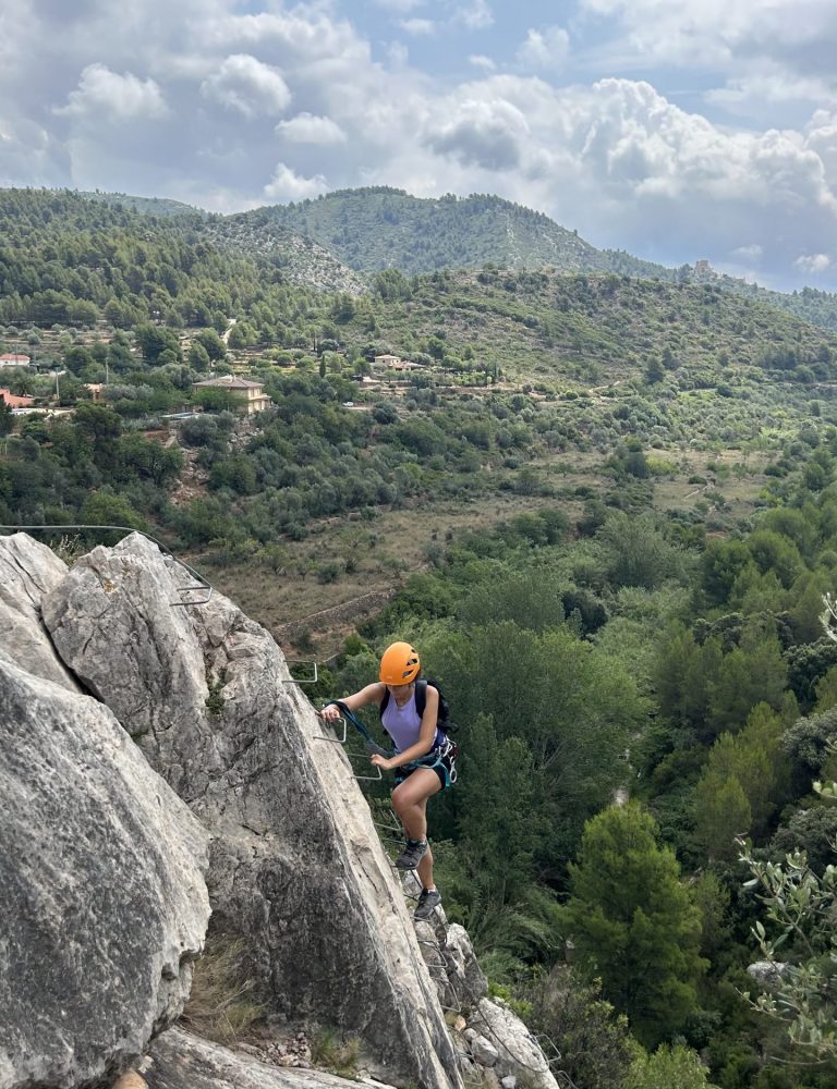 Vía ferrata Roca Molí Alcora by Serranía Aventura