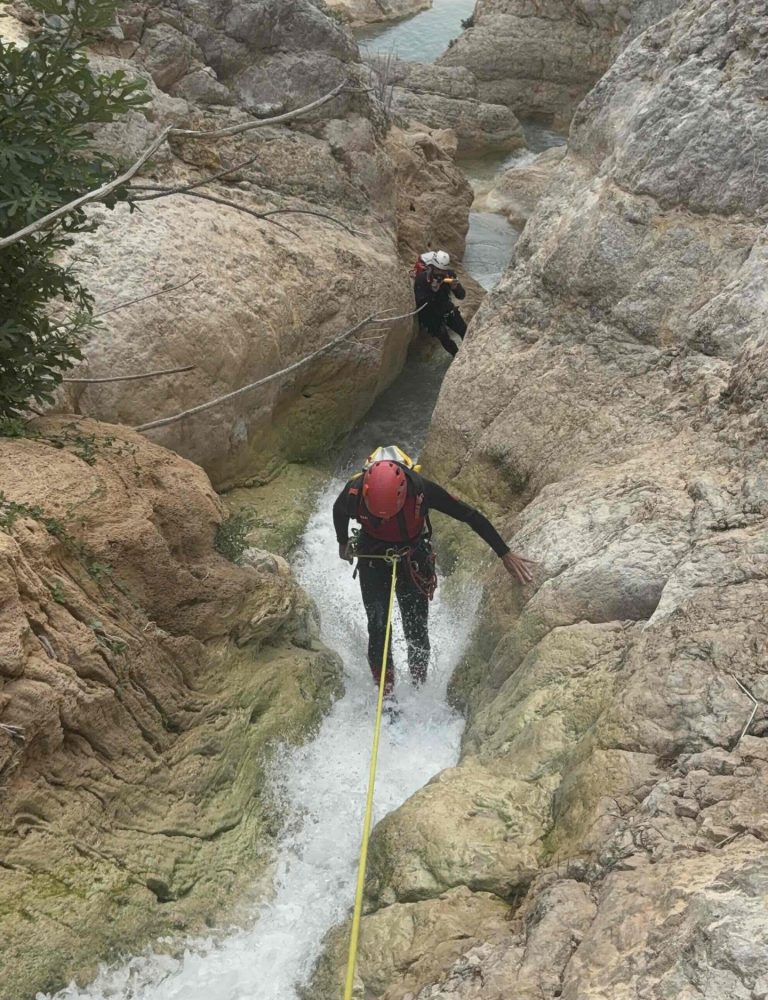 Barranquismo Barranco Umbría de la Viña Chera Valencia by Serranía Aventura