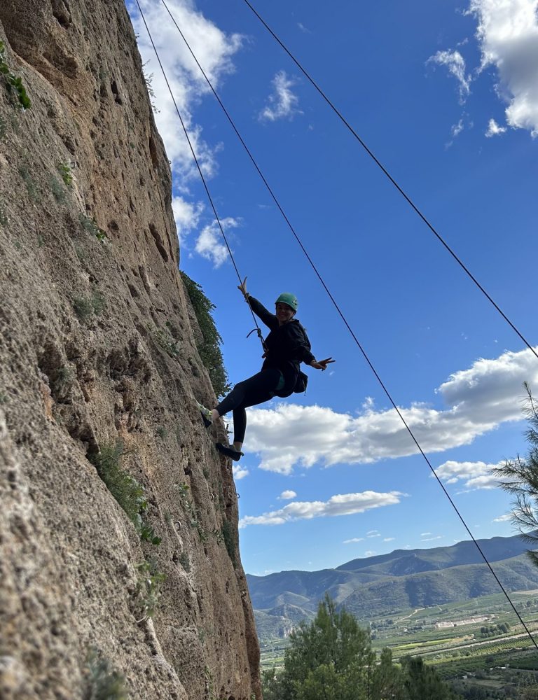 Escalada Montesa by Serranía Aventura