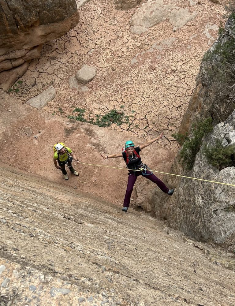 Barranquismo seco Ahillas Tuéjar Chelva by Serranía Aventura