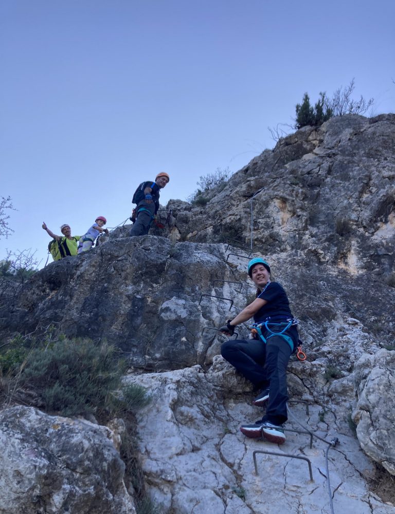 Vía ferrata Roca Molí Alcora niños by Serranía Aventura