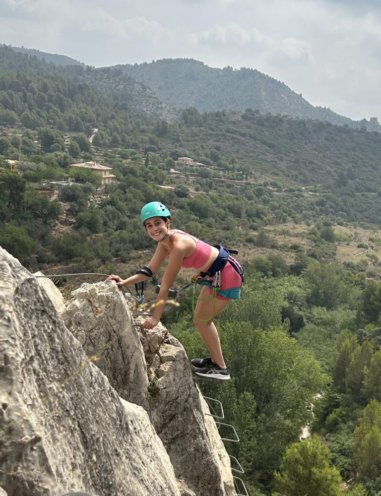 Vía ferrata Roca Molí Alcora by Serranía Aventura